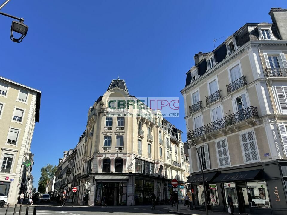 CBRE IPC Immobilier d'entreprise CESSION DAB Local commercial  PAU 8320JF