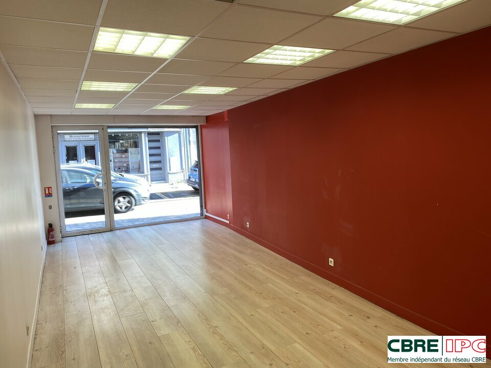 CBRE IPC Immobilier d'entreprise LOCATION Local commercial MONT-DE-MARSAN 8321YA