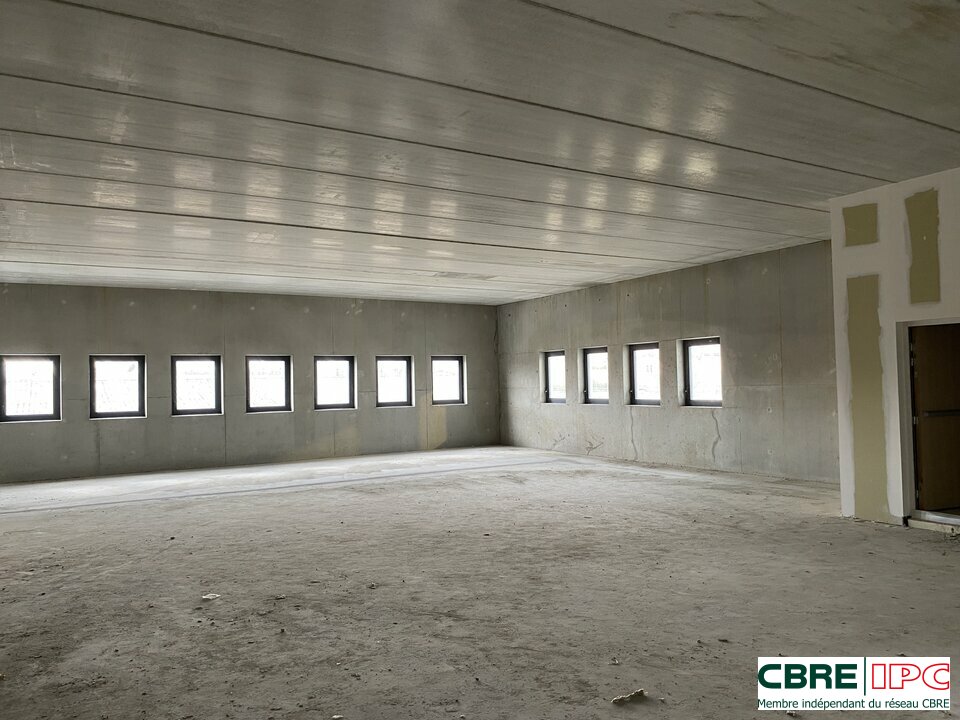 CBRE IPC Immobilier d'entreprise VENTE Bureau  DAX 7636YA11