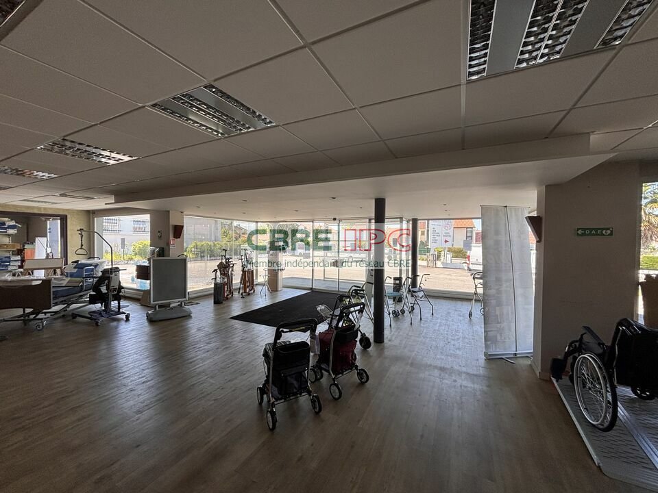 CBRE IPC Immobilier d'entreprise LOCATION Local commercial PAU 7850FL