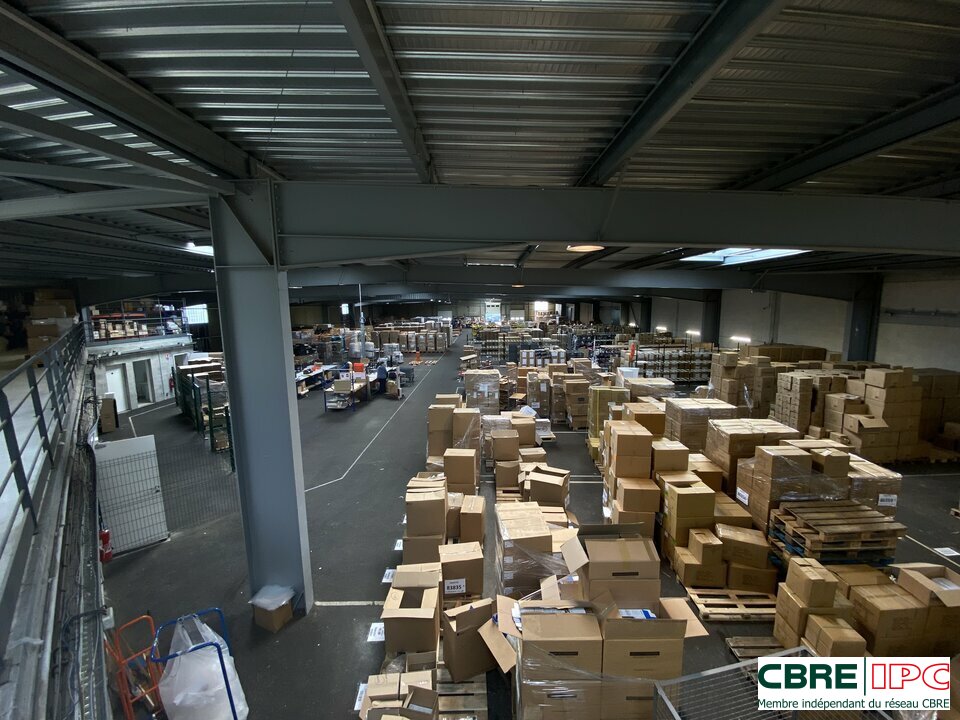 CBRE IPC Immobilier d'entreprise LOCATION Local d'activités  MOUGUERRE 7884PC