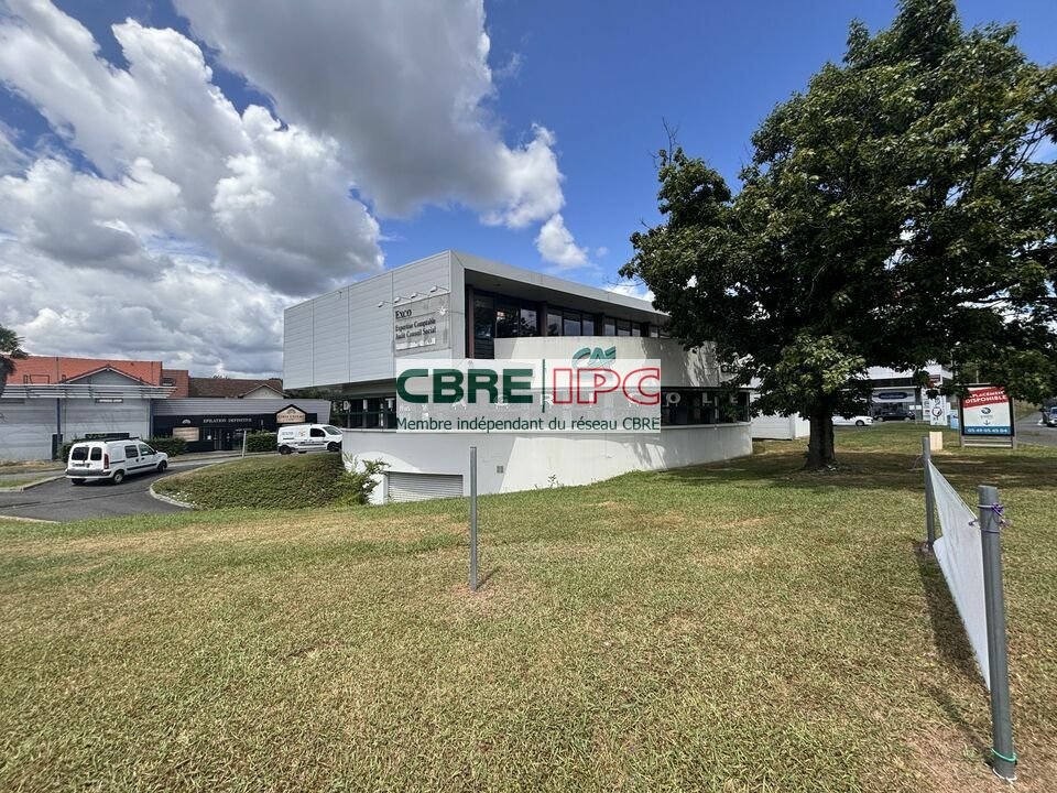 CBRE IPC Immobilier d'entreprise VENTE Bureau BILLERE 7940FL