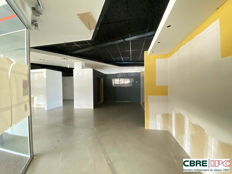 CBRE IPC Immobilier d'entreprise LOCATION Local commercial ANGLET 8008FD