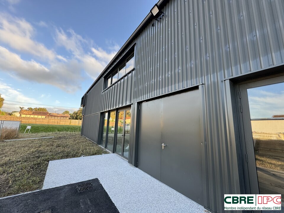 CBRE IPC Immobilier d'entreprise LOCATION Local commercial BENESSE MAREMNE 8025MP