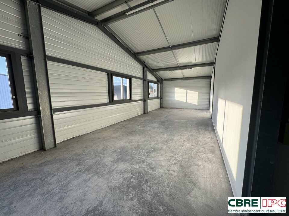 CBRE IPC Immobilier d'entreprise LOCATION Local commercial BENESSE MAREMNE 8025MP