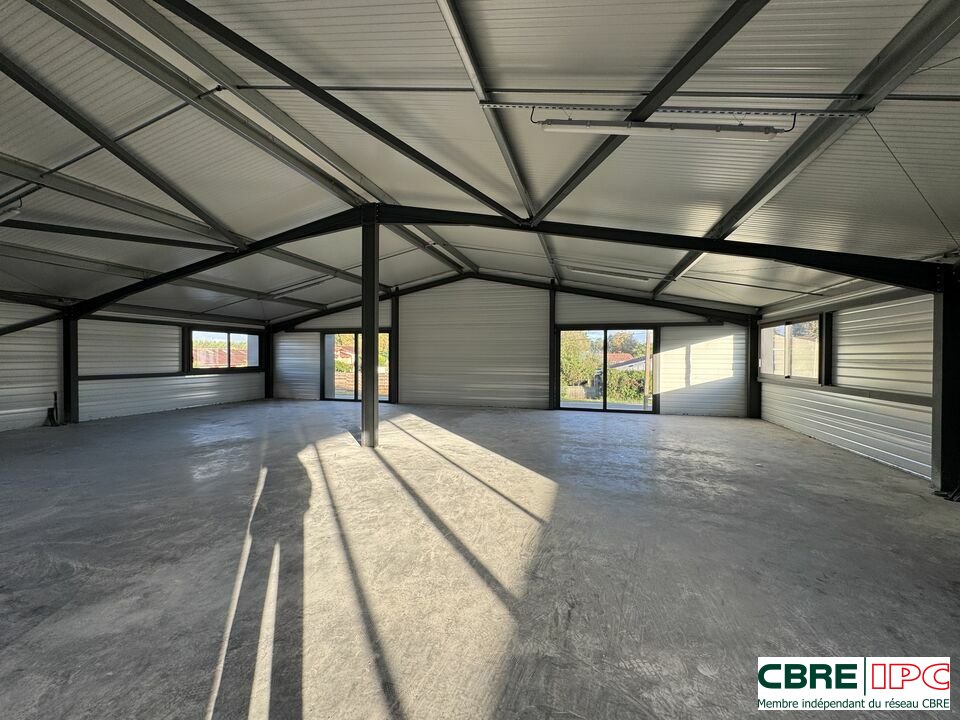 CBRE IPC Immobilier d'entreprise LOCATION Local commercial BENESSE MAREMNE 8025MP