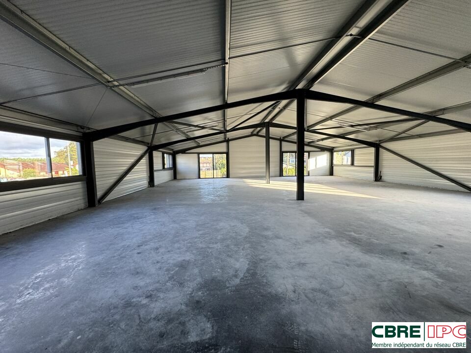 CBRE IPC Immobilier d'entreprise LOCATION Bureau  BENESSE MAREMNE 8025MP3