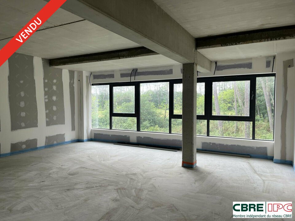 CBRE IPC Immobilier d'entreprise VENTE Bureau  MEES 8263YA4