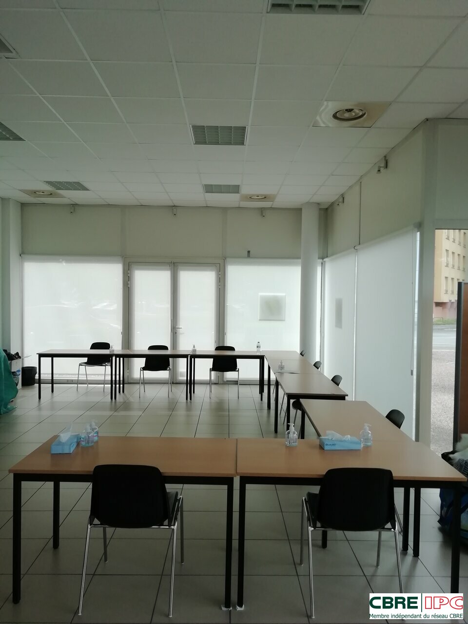 CBRE IPC Immobilier d'entreprise LOCATION Local commercial DAX 8332YA