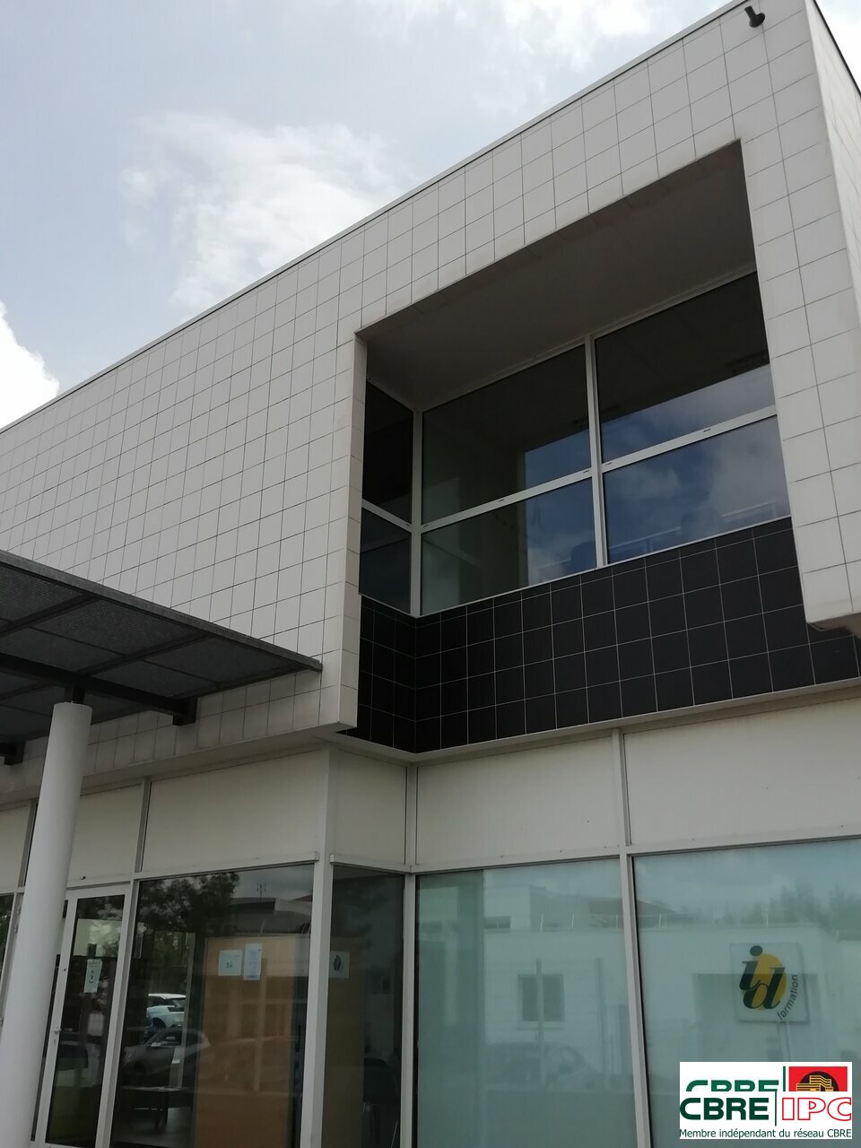 CBRE IPC Immobilier d'entreprise LOCATION Local commercial DAX 8332YA