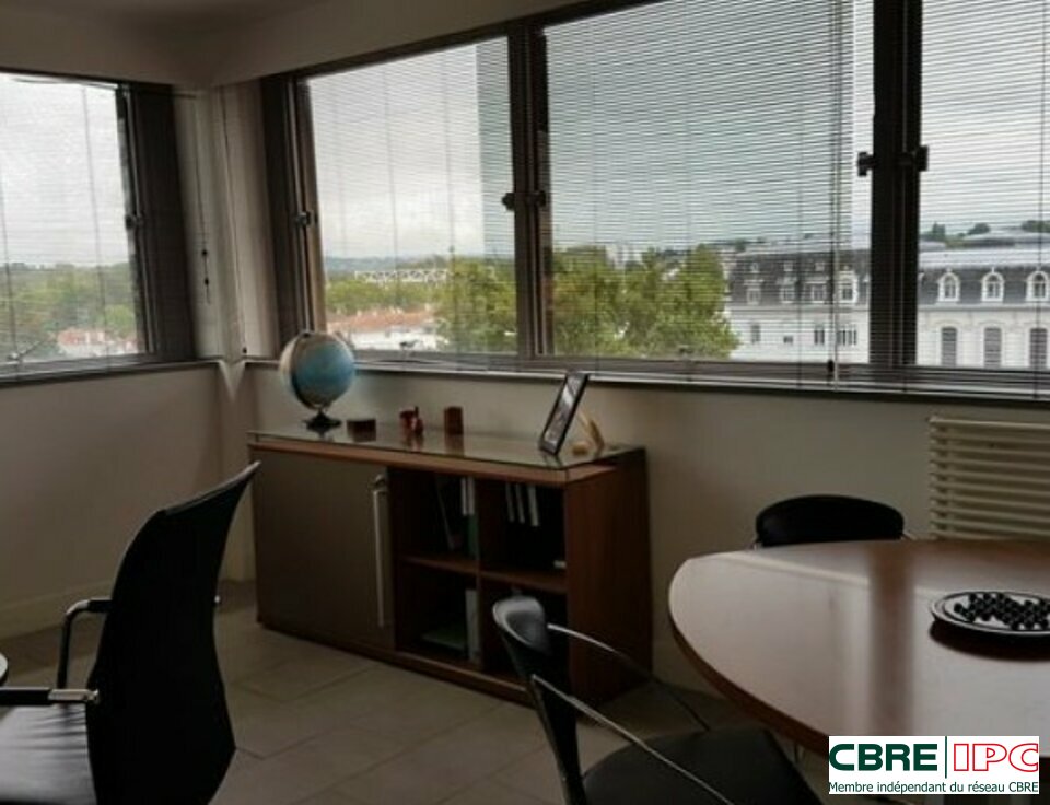 CBRE IPC Immobilier d'entreprise LOCATION Bureau BAYONNE 8390FD