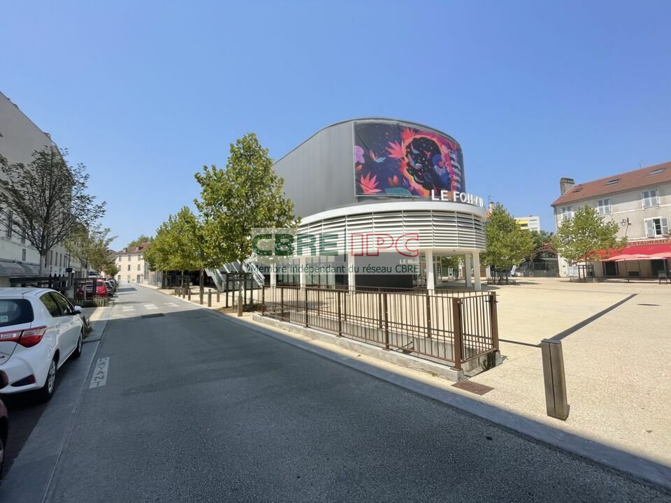CBRE IPC Immobilier d'entreprise LOCATION Local commercial PAU 8398JF2