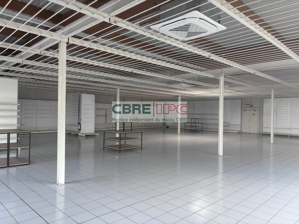 CBRE IPC Immobilier d'entreprise LOCATION Local commercial LESCAR 8408FL
