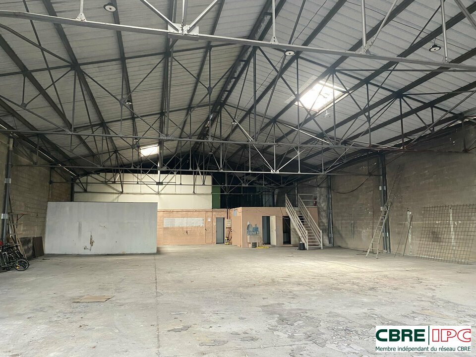 CBRE IPC Immobilier d'entreprise LOCATION Local d'activités  BAYONNE 8459FD/PC