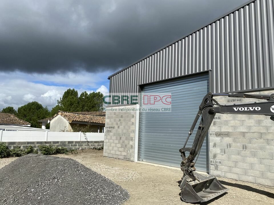 CBRE IPC Immobilier d'entreprise LOCATION Local d'activités SAINT-PERDON 8467YA