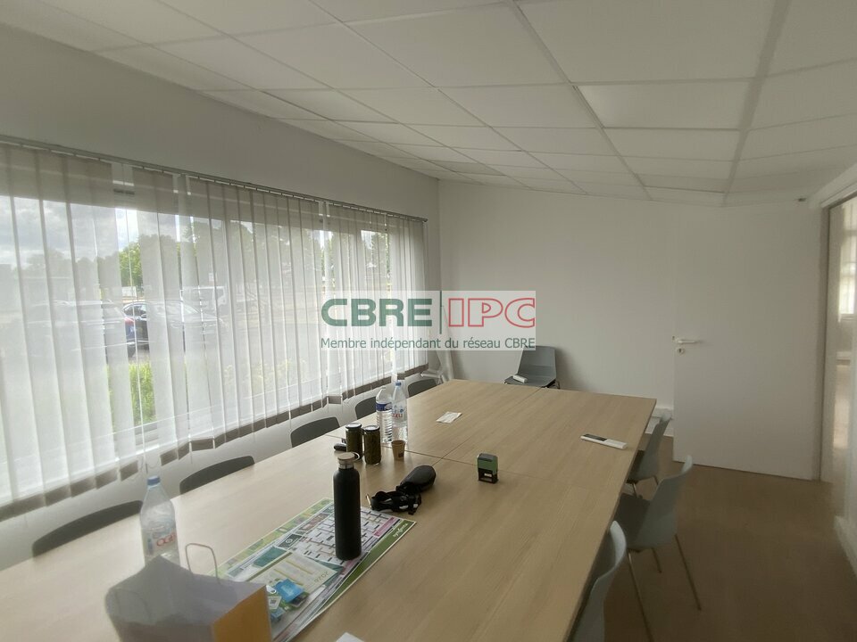 CBRE IPC Immobilier d'entreprise VENTE Local d'activités SAINT-AVIT 8468YA