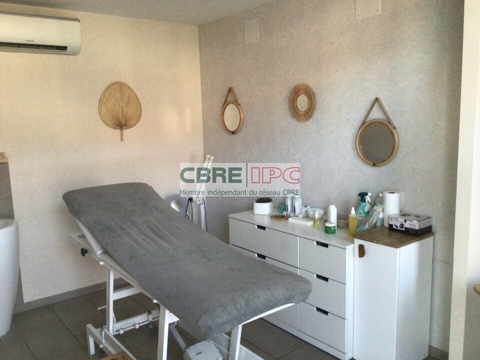 CBRE IPC Immobilier d'entreprise VENTE FDC Fonds de commerce LABENNE 8475MP