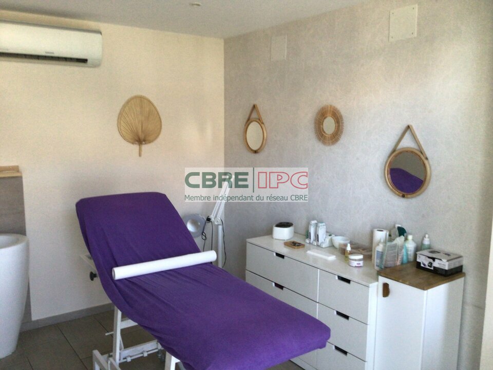 CBRE IPC Immobilier d'entreprise VENTE FDC Fonds de commerce  LABENNE 8475MP