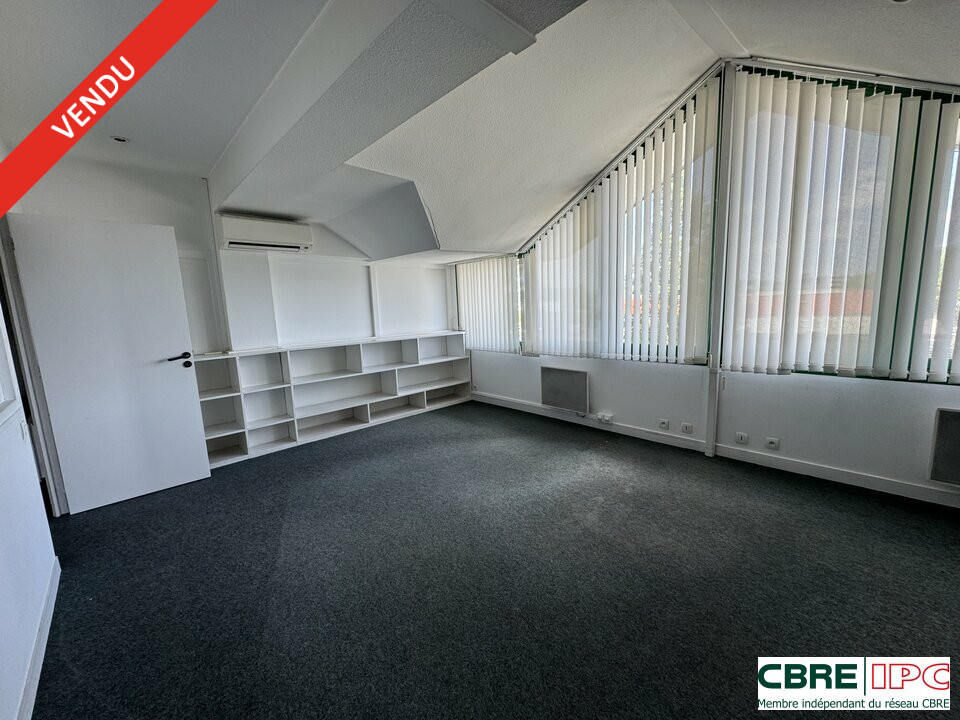 CBRE IPC Immobilier d'entreprise VENTE Bureau  ANGLET 7904FD