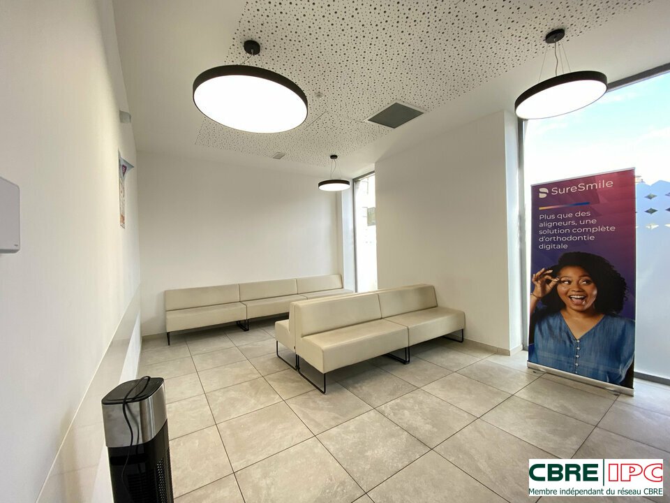 CBRE IPC Immobilier d'entreprise LOCATION Local commercial BAYONNE 8079FD