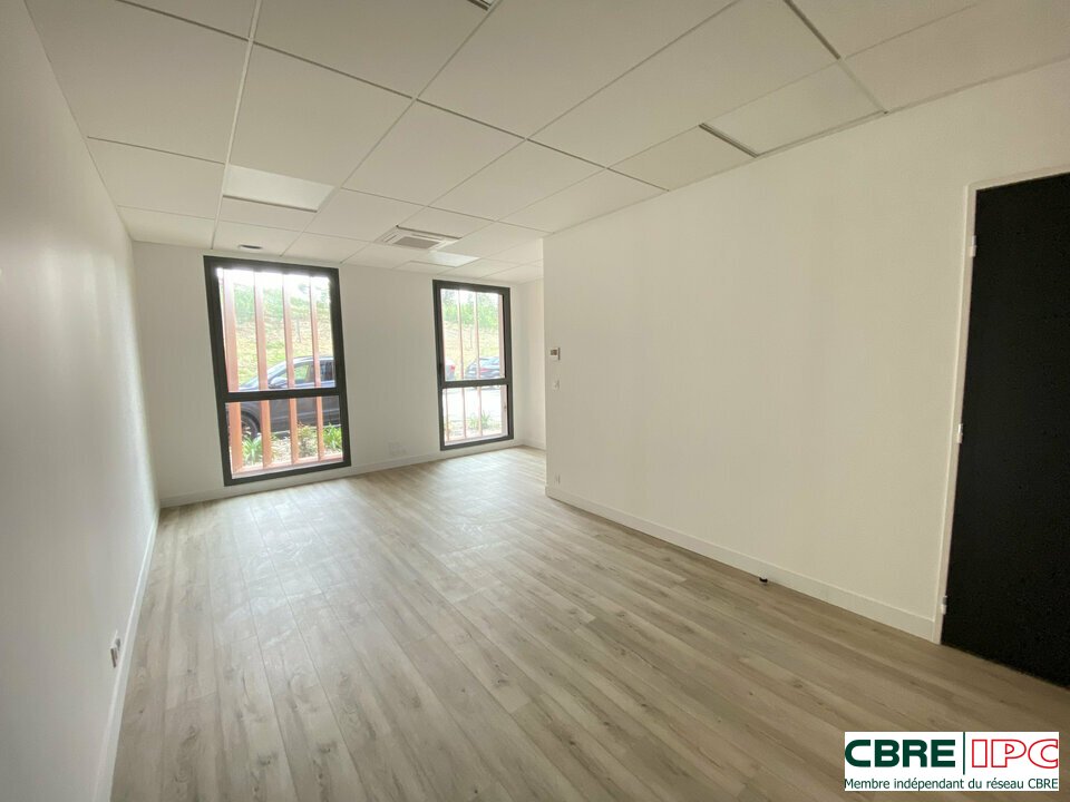 CBRE IPC Immobilier d'entreprise LOCATION Bureau  BIARRITZ 8260FD
