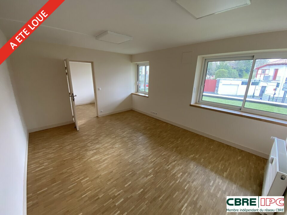 CBRE IPC Immobilier d'entreprise LOCATION Bureau  SAINT JEAN DE LUZ 8268EL