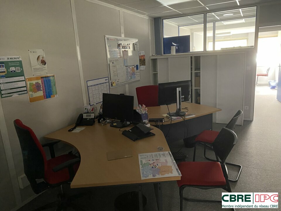 CBRE IPC Immobilier d'entreprise LOCATION Bureau SAINT-PAUL-LÈS-DAX 8288YA