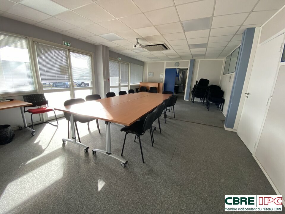 CBRE IPC Immobilier d'entreprise LOCATION Bureau SAINT-PAUL-LÈS-DAX 8288YA