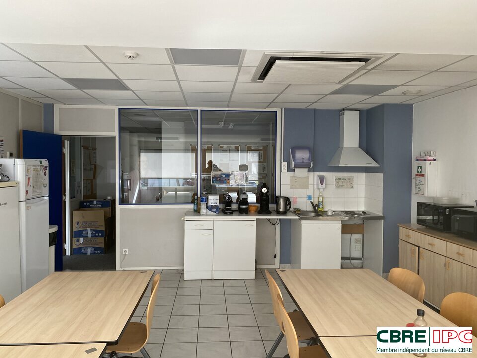 CBRE IPC Immobilier d'entreprise LOCATION Bureau SAINT-PAUL-LÈS-DAX 8288YA