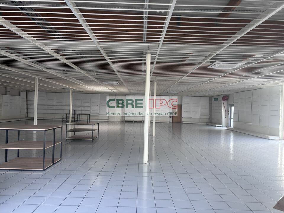 CBRE IPC Immobilier d'entreprise LOCATION Local commercial LESCAR 8408FL