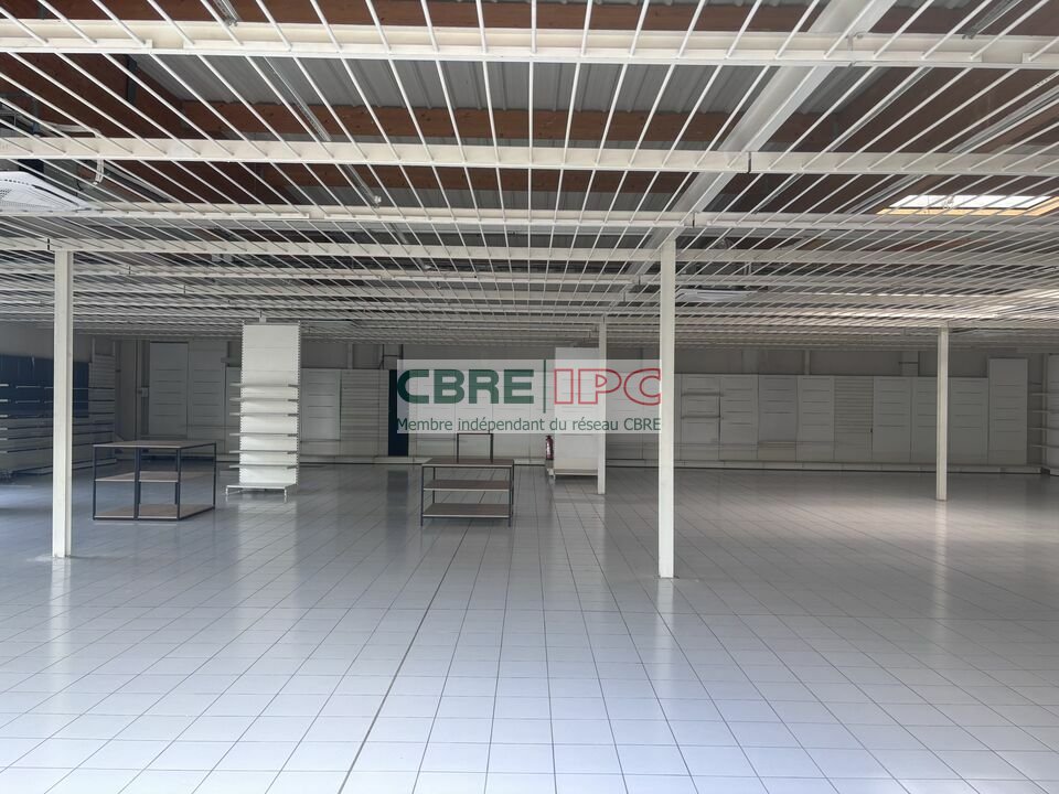CBRE IPC Immobilier d'entreprise LOCATION Local commercial LESCAR 8408FL