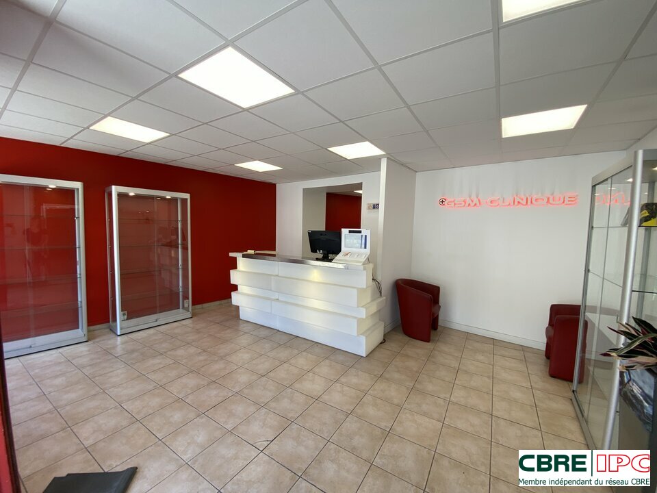 CBRE IPC Immobilier d'entreprise LOCATION Local commercial BAYONNE 8445MP