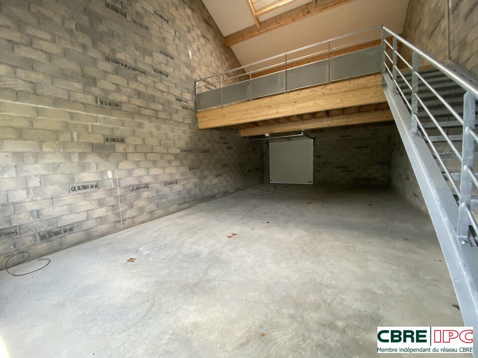 CBRE IPC Immobilier d'entreprise LOCATION Local d'activités HALSOU 8452EL