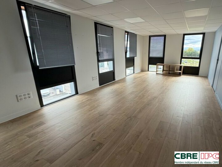 CBRE IPC Immobilier d'entreprise LOCATION Bureau  BIDART 8479EL