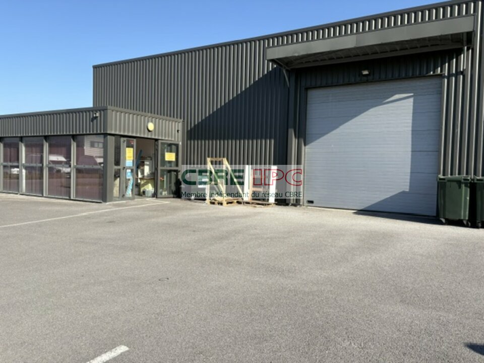 CBRE IPC Immobilier d'entreprise LOCATION Local d'activités  SAINT-GEOURS-DE-MAREMNE 8495YA