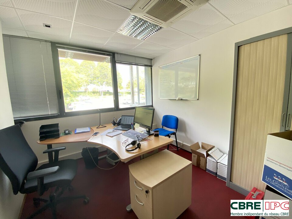 CBRE IPC Immobilier d'entreprise LOCATION Bureau  ANGLET 8504FD