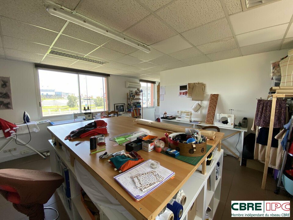 CBRE IPC Immobilier d'entreprise LOCATION Bureau  ANGLET 8520FD
