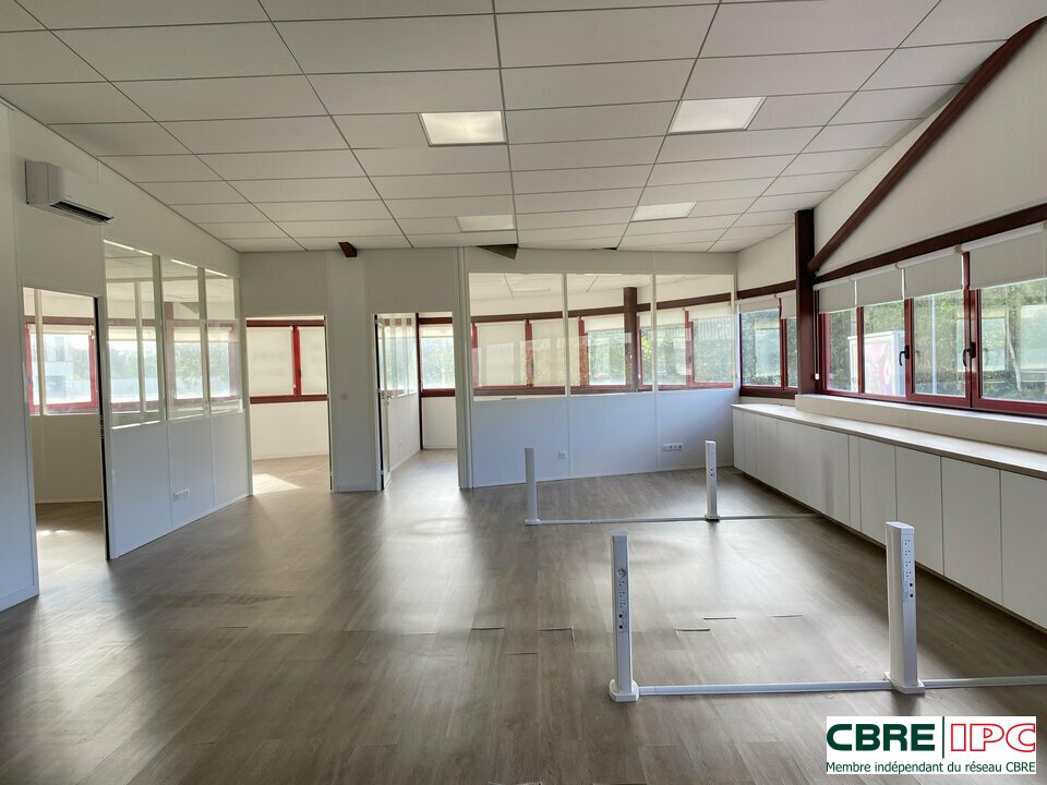 CBRE IPC Immobilier d'entreprise VENTE Bureau  ANGLET 8523FD