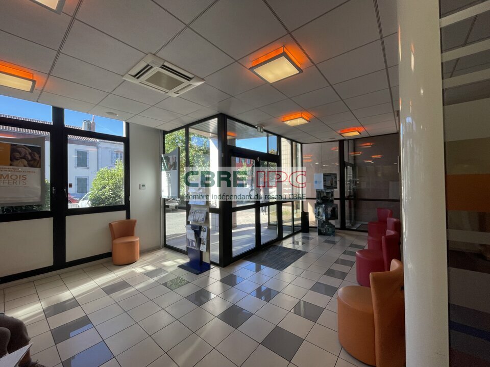 CBRE IPC Immobilier d'entreprise VENTE Bureau  TARBES 8528FL